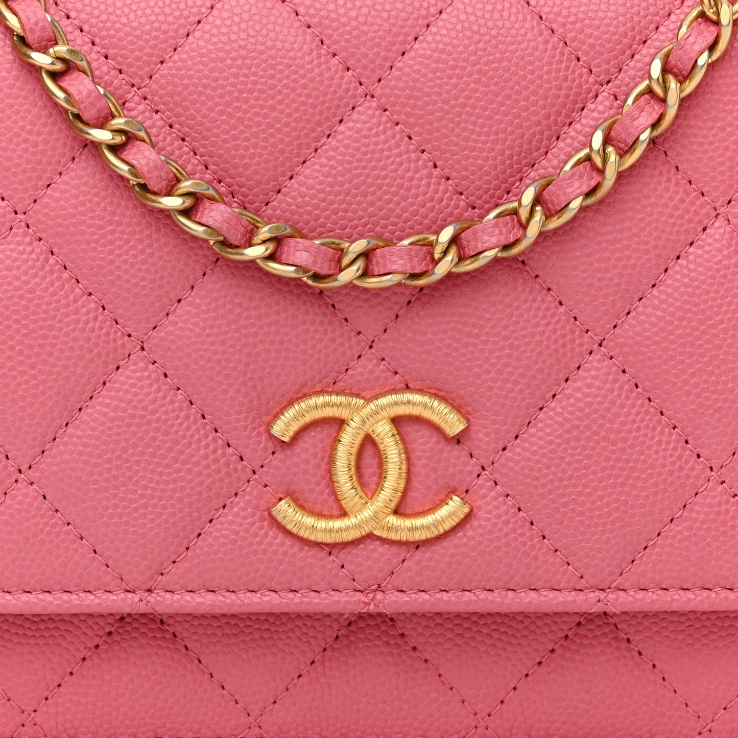 Caviar Quilted Textured CC Wallet On Chain WOC Pink