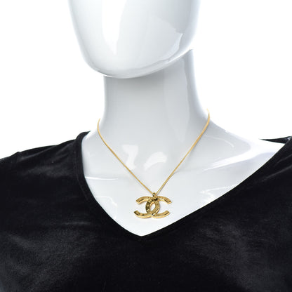 Chanel Metal CC Paris Button Necklace Gold 2 of 6