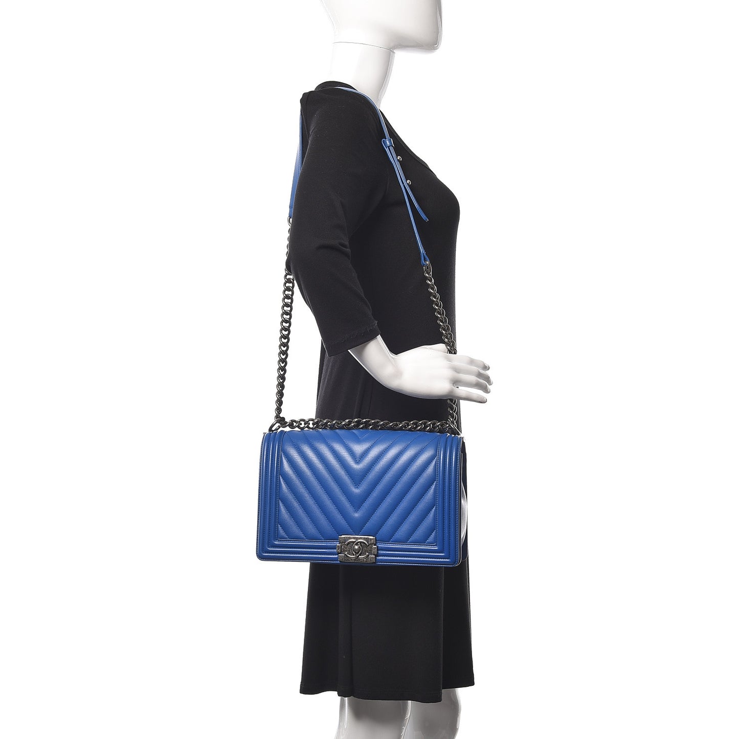 Lambskin Chevron Quilted New Medium Boy Flap Blue