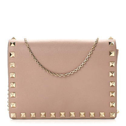 Valentino Garavani Vitello Rockstud Wallet on Chain Poudre 1 of 10