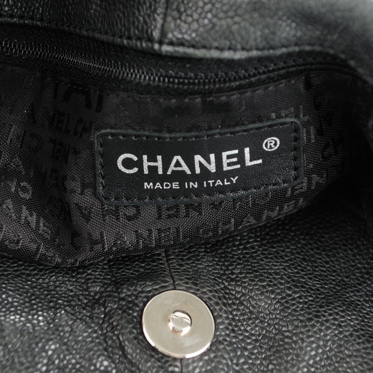 Distressed Caviar XL Coco Cabas Black