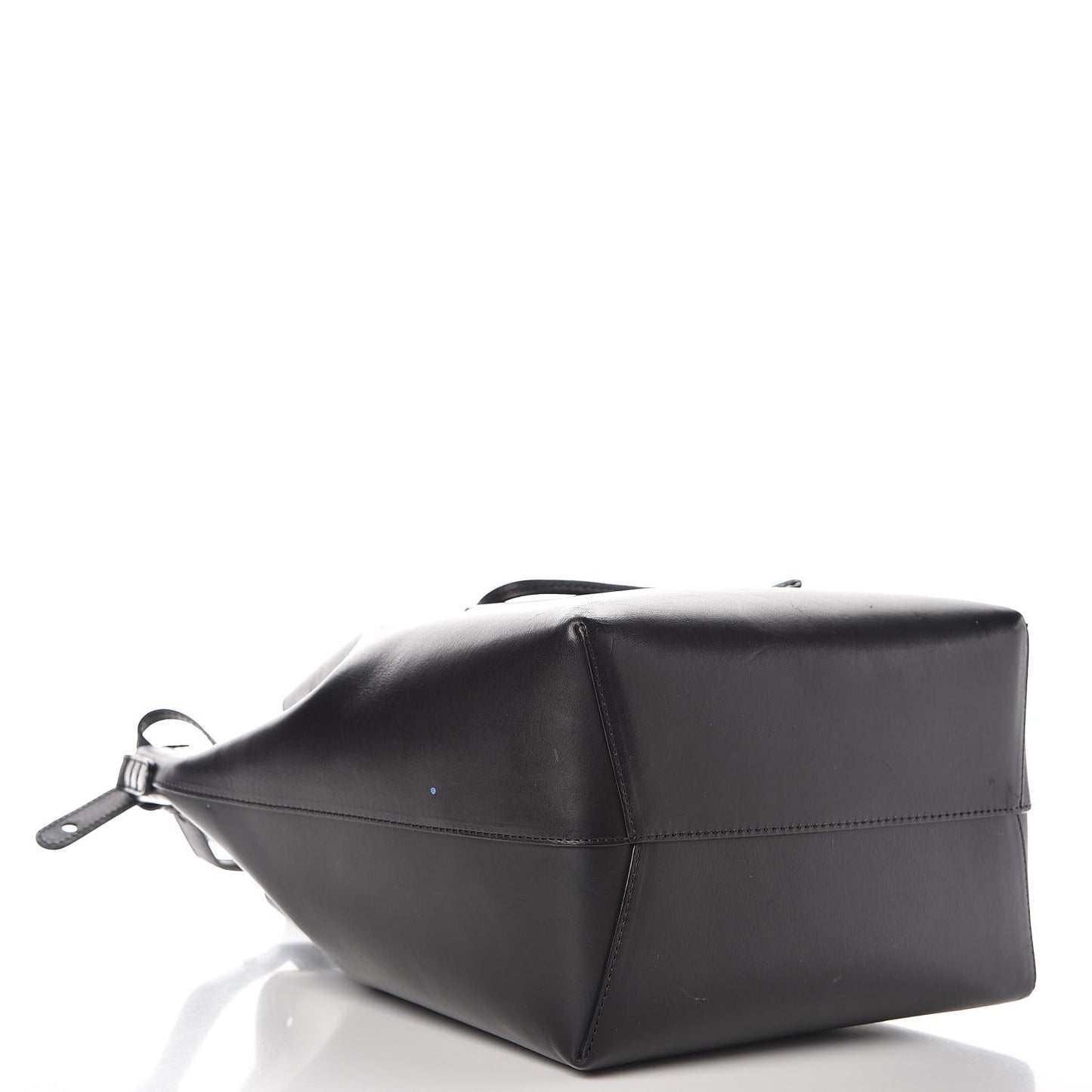 Calfskin Bucket Bag Black Flamma