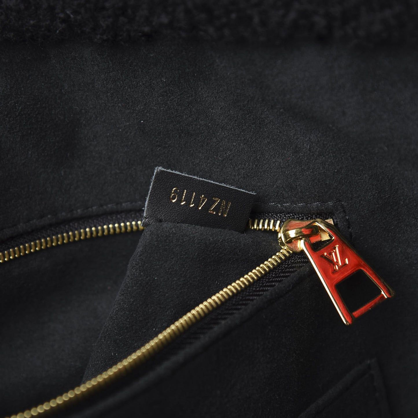 Shearling Monogram Giant Teddy Onthego GM Black Red