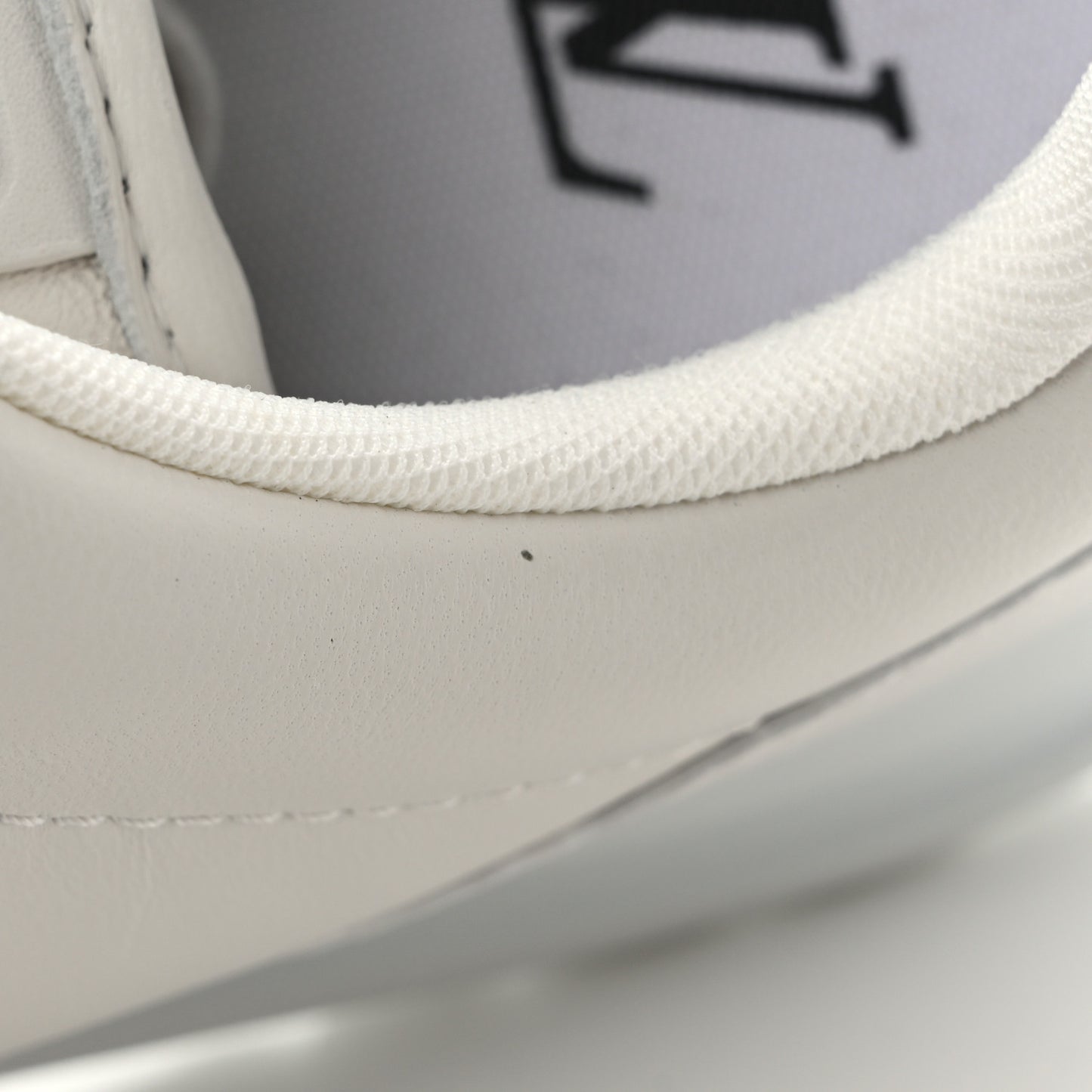 Lambskin Vachetta Mens LV Buttersoft Sneakers 10 White