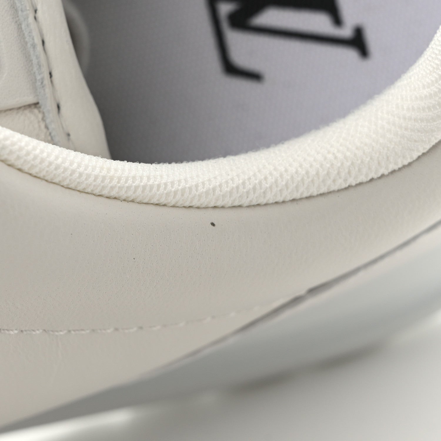 Louis Vuitton Lambskin Vachetta Mens LV Buttersoft Sneakers 10 White 10 of 10