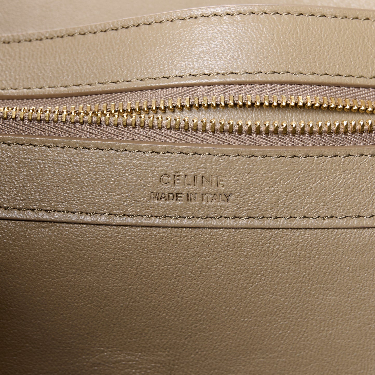Crocodile Embossed Nubuck Small Belt Cabas Phantom Beige