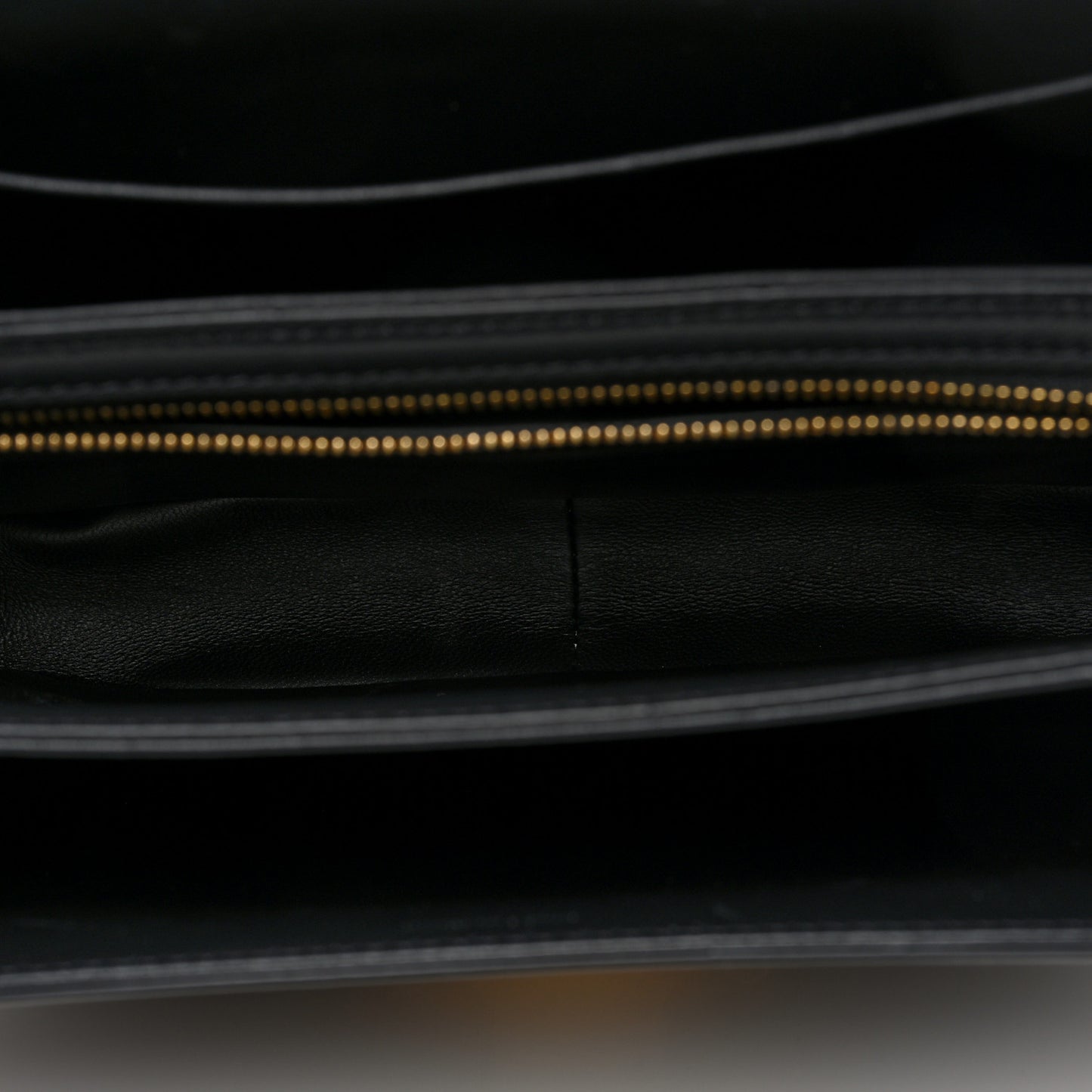 Shiny Calfskin Medium Triomphe Black