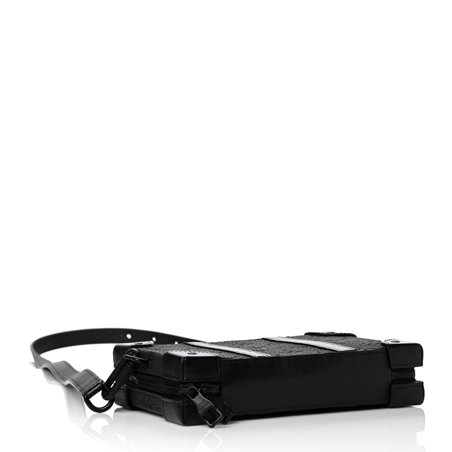 Taurillon Monogram Soft Trunk Wallet Black