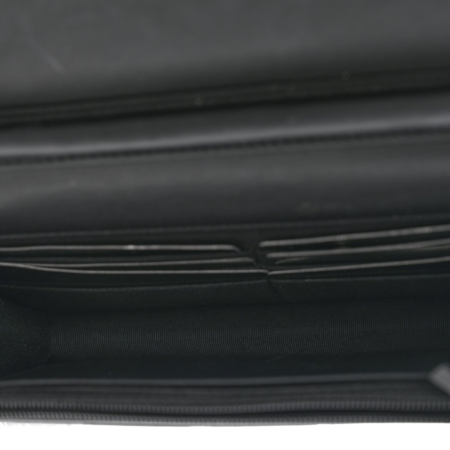 Patent Quilted Wallet On Chain WOC Black