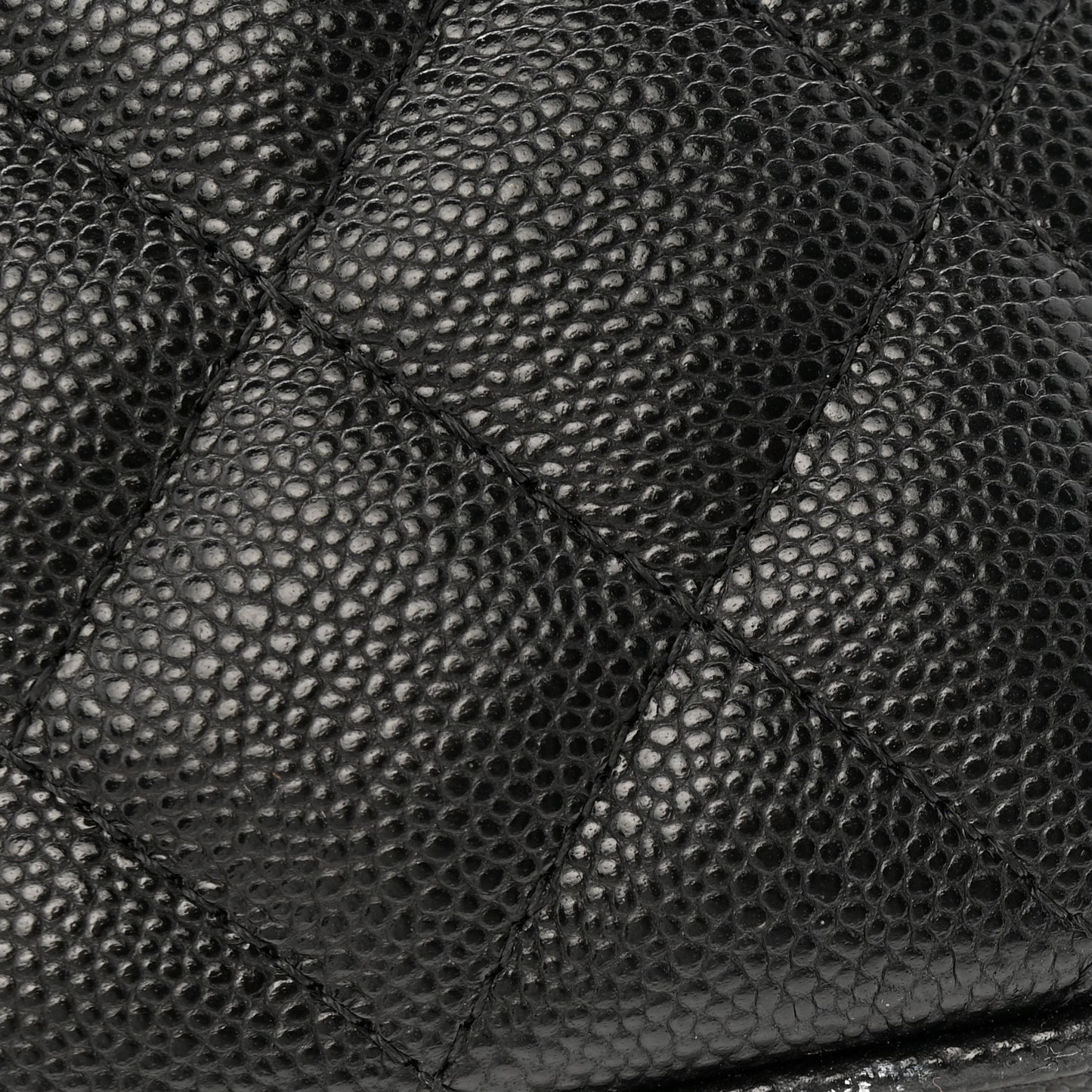 Caviar Quilted Small Vanity Case With Chain Black