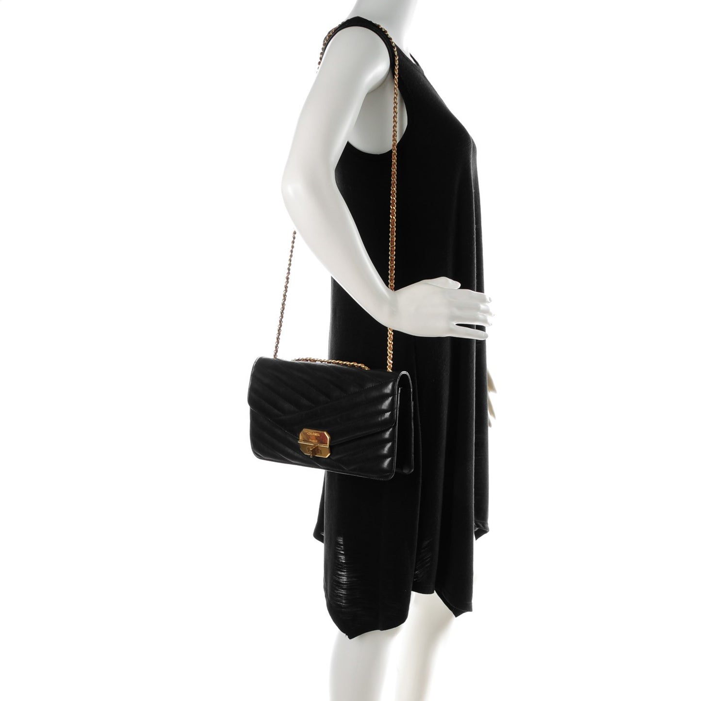 Calfskin Chevron Quilted Gabrielle Flap Black