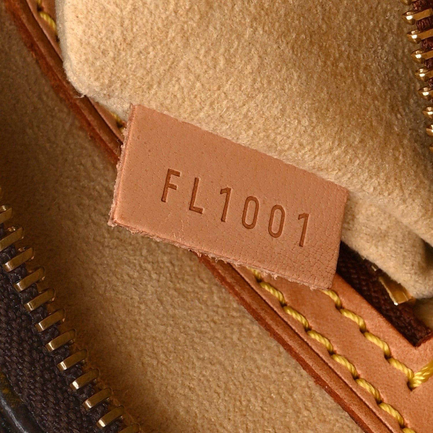 Louis Vuitton Monogram Looping  MM 7 of 10