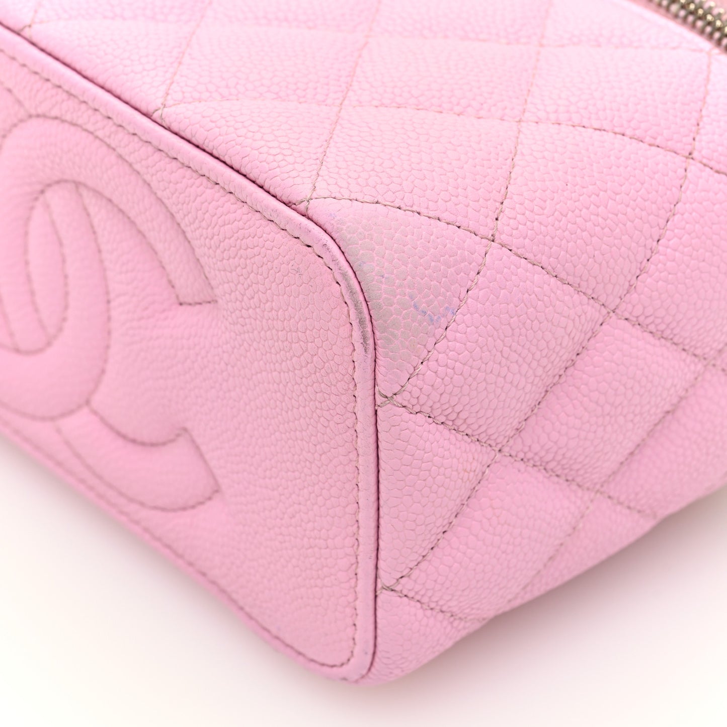 Caviar Quilted Sweetheart Vanity Case Pink