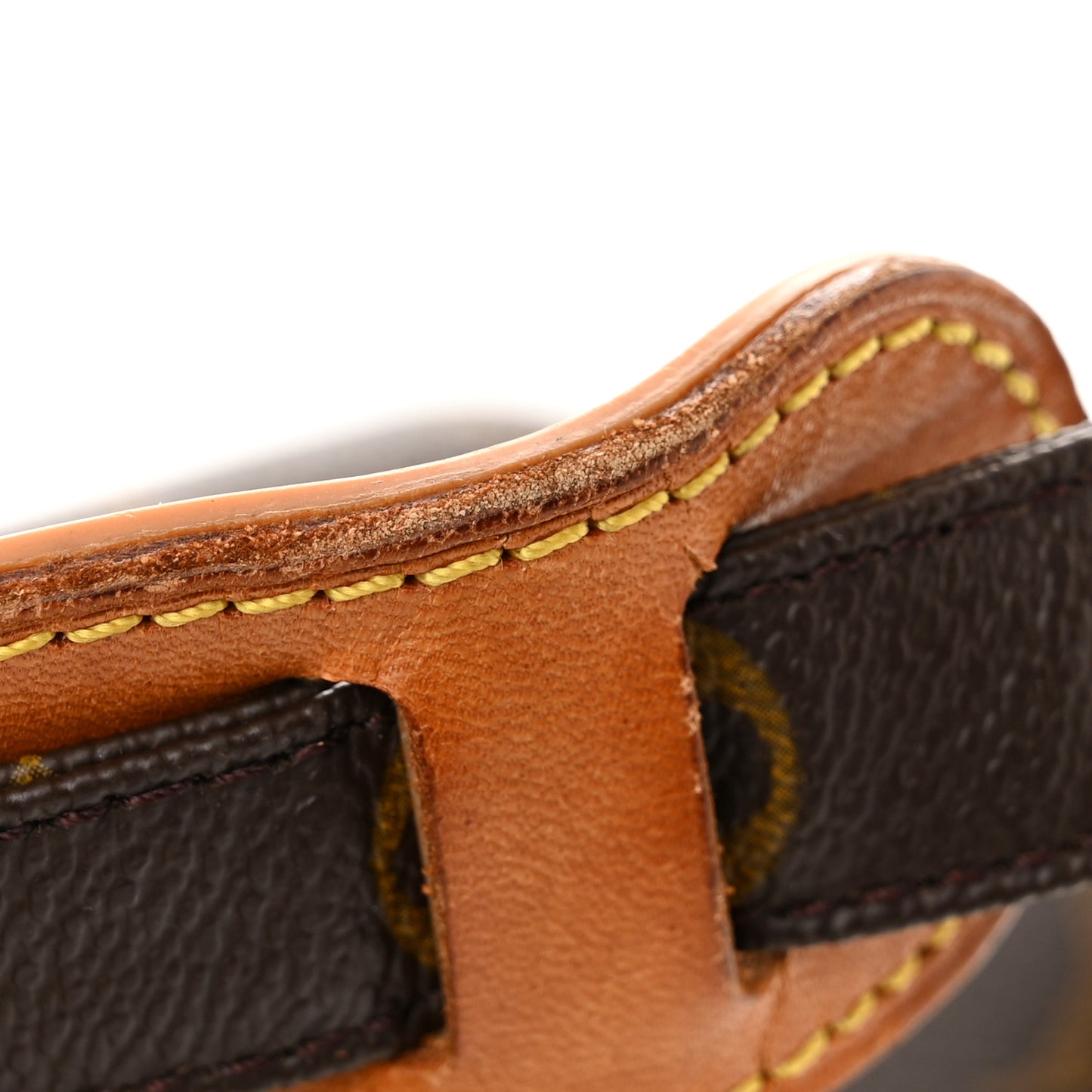 Monogram Nil 28