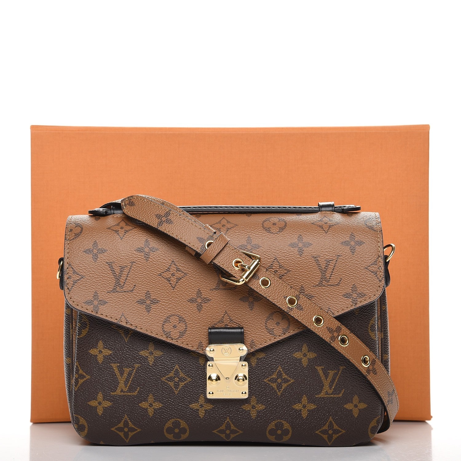 Louis Vuitton Reverse Monogram Pochette Metis 8 of 8