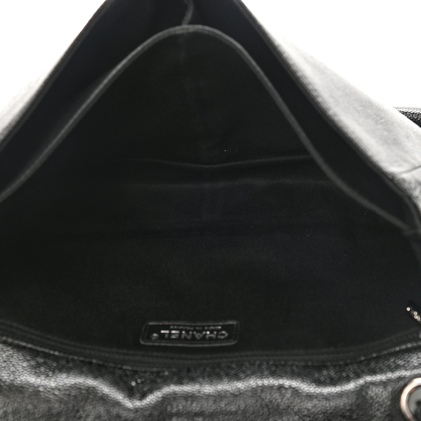 Grained Calfskin Medium Natural Beauty Flap Black