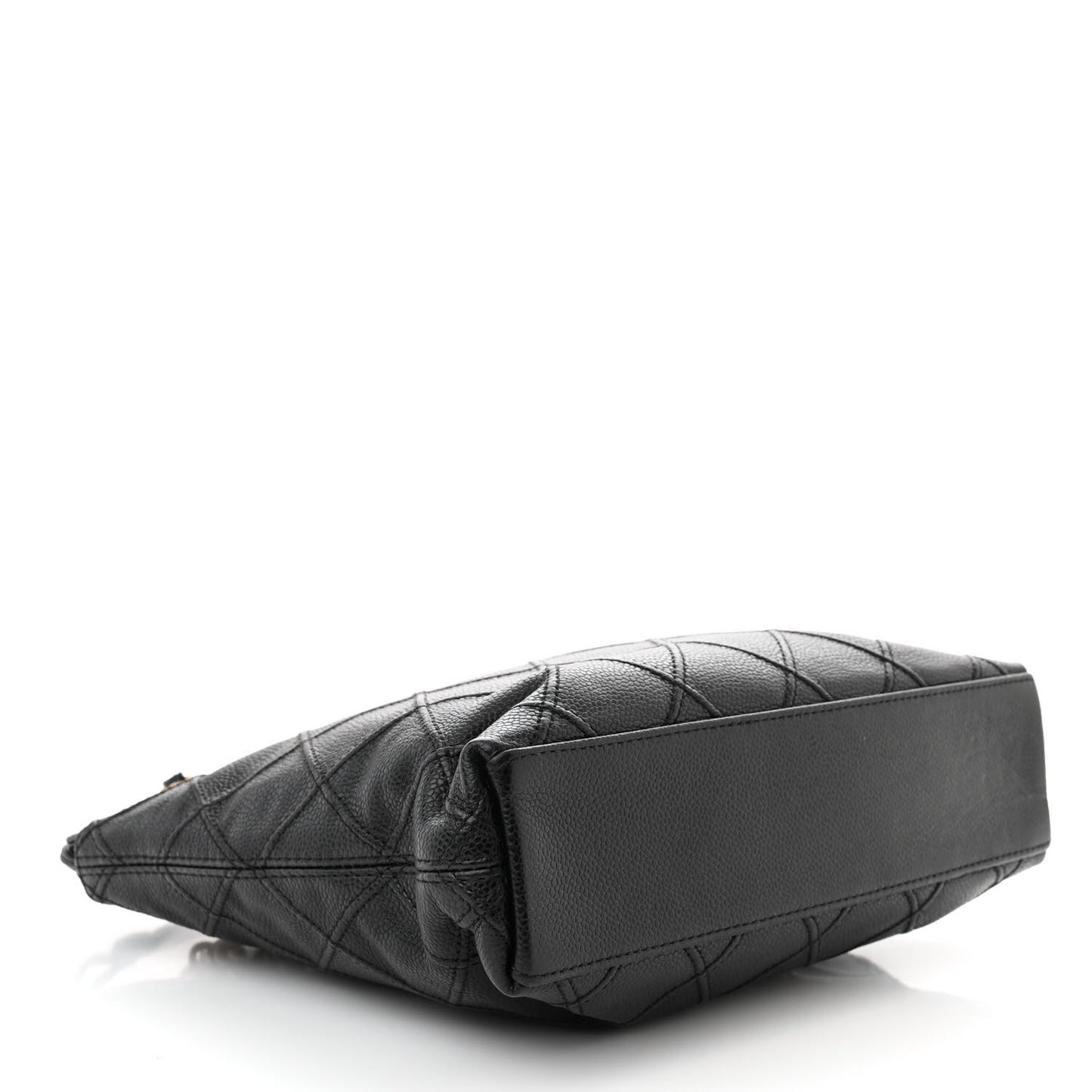 Caviar Diamond Embossed Shoulder Bag Black