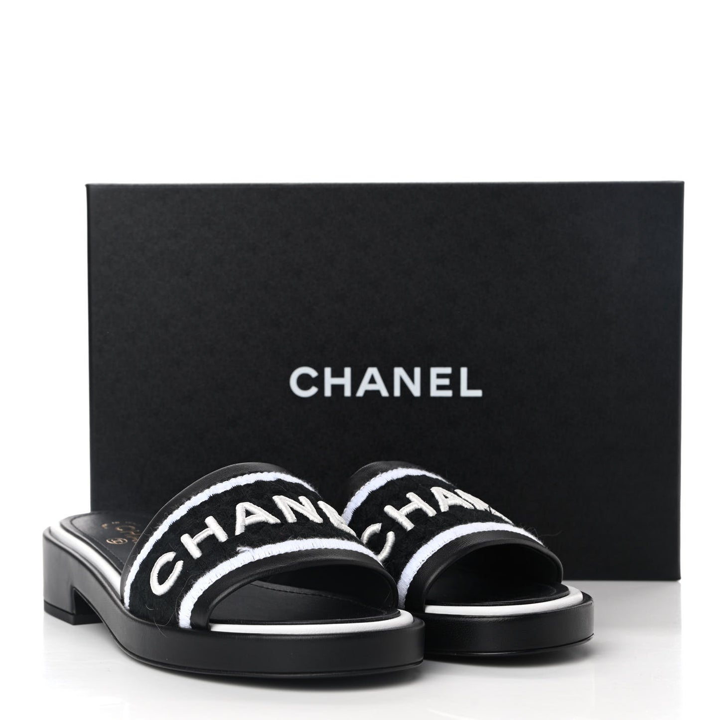 Lambskin Embroidered CC Mule Sandal 38.5 Black White