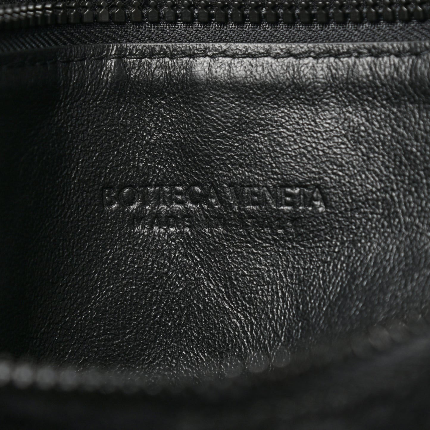 Calfskin Maxi Intrecciato Puffy Laptop Pouch Black