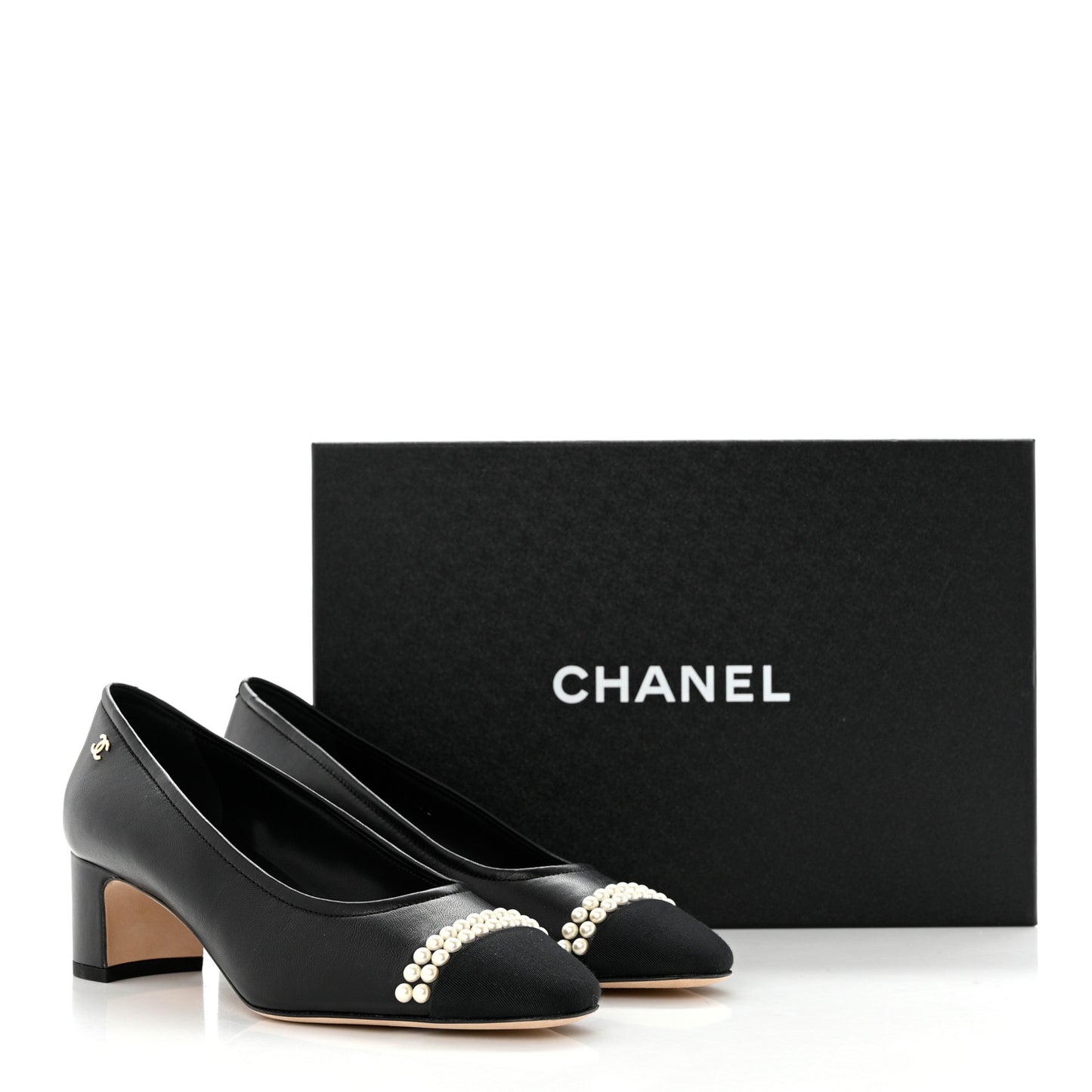 Lambskin Grosgrain Pearl Cap Toe CC Pumps 37 Black