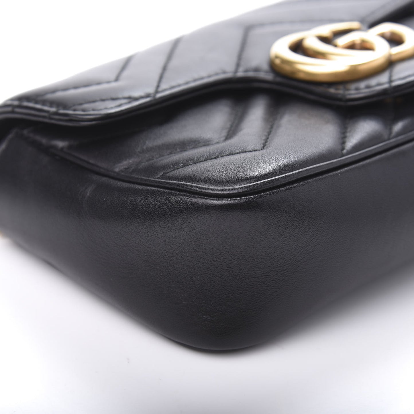 Calfskin Matelasse Super Mini GG Marmont Shoulder Bag Black