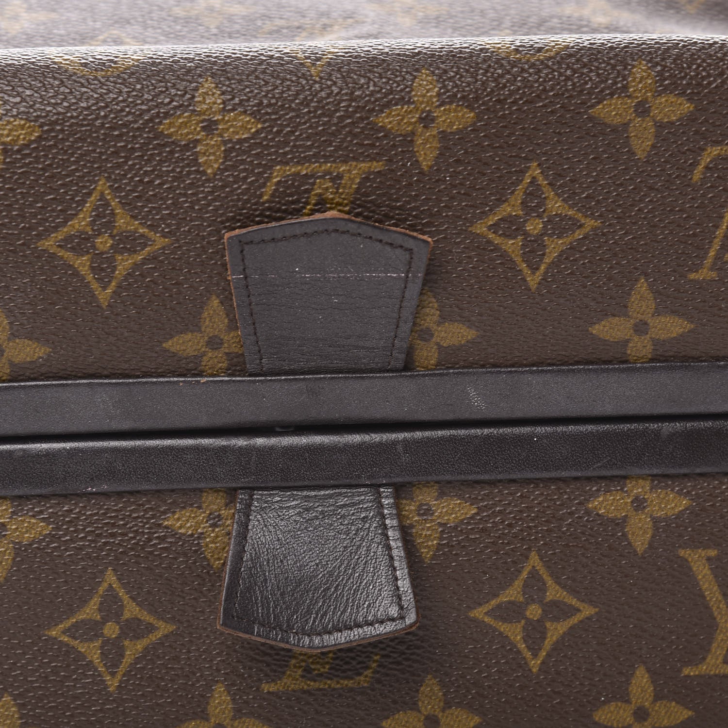 Louis Vuitton Monogram Toiletry Pouch 9 of 15