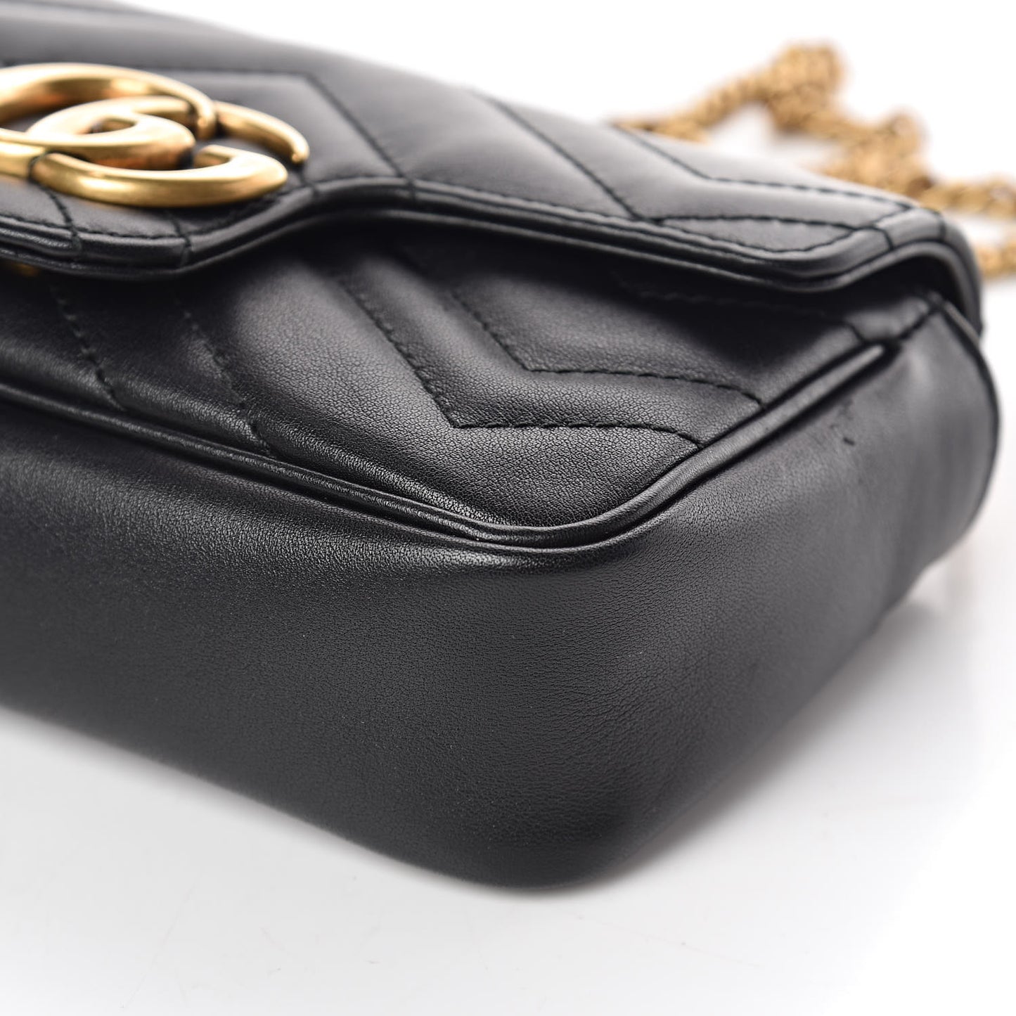 Calfskin Matelasse Super Mini GG Marmont Shoulder Bag Black