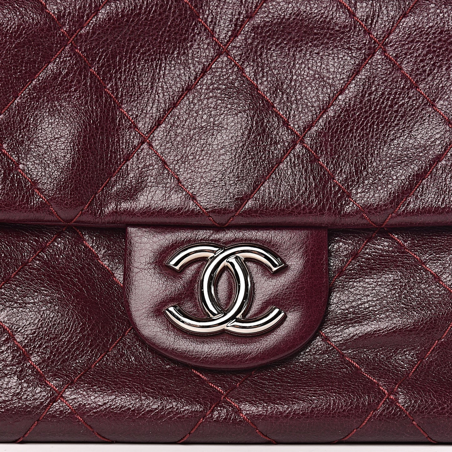 Glazed Calfskin Stitched On The Road Flap Plum