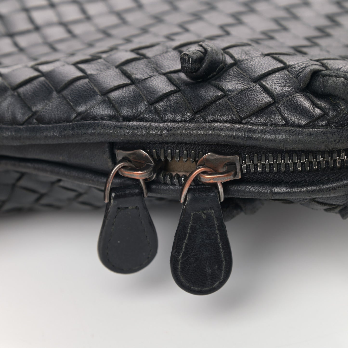 Nappa Intrecciato Nodini Crossbody Messenger Black