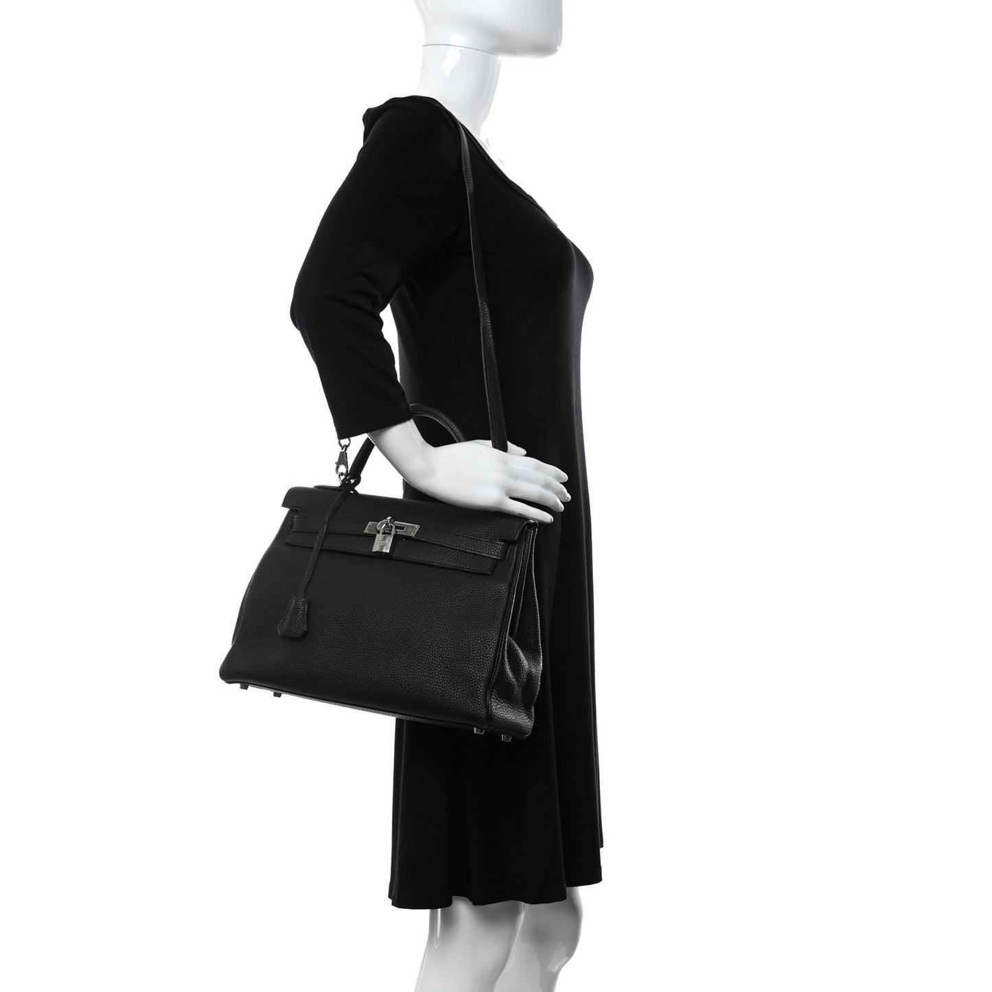 Togo Kelly Retourne 32 Black