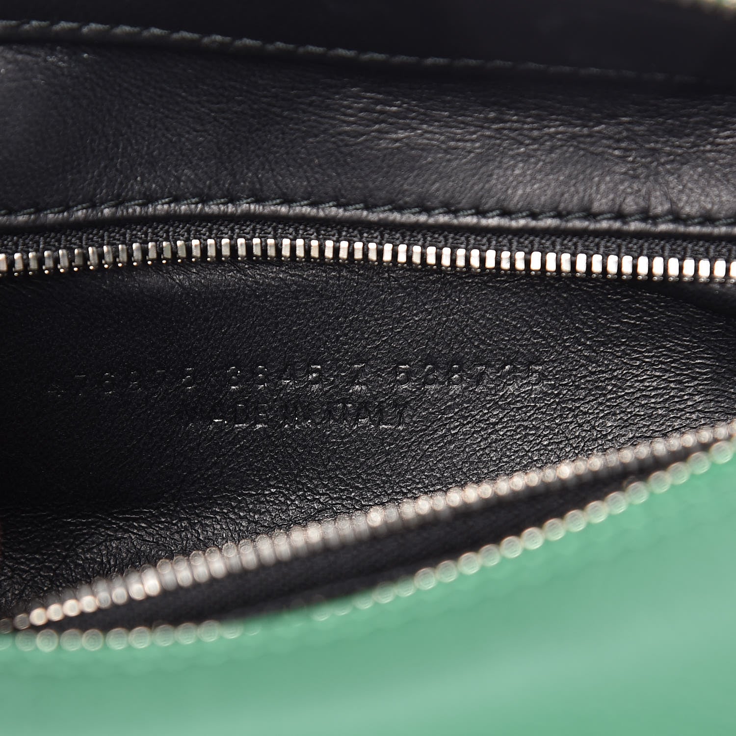 Balenciaga Shiny Day Calfskin S Triangle Duffle Vert Irlandais 7 of 9