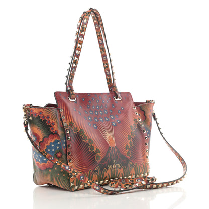 Valentino Garavani Vitello Enchanted Wonderland Small Rockstud Tote Rosso 3 of 9