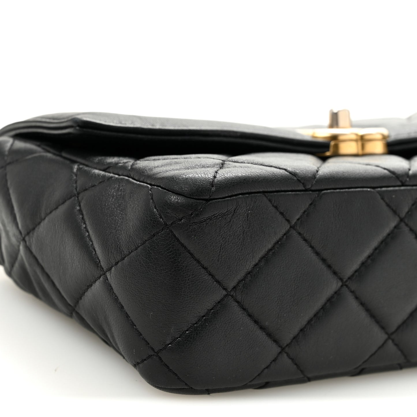 Shiny Lambskin Quilted Small Single Flap Black