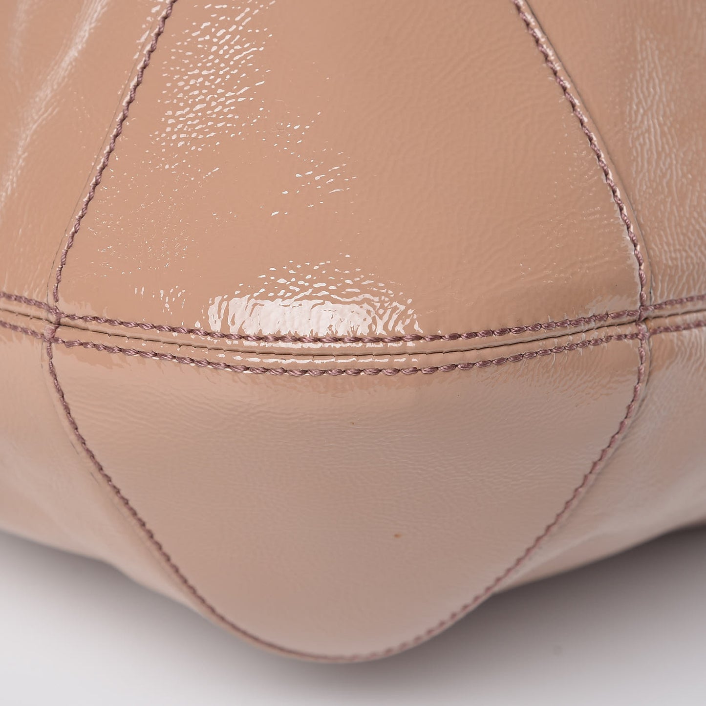 Patent Medium Soho Chain Hobo Dark Cipria