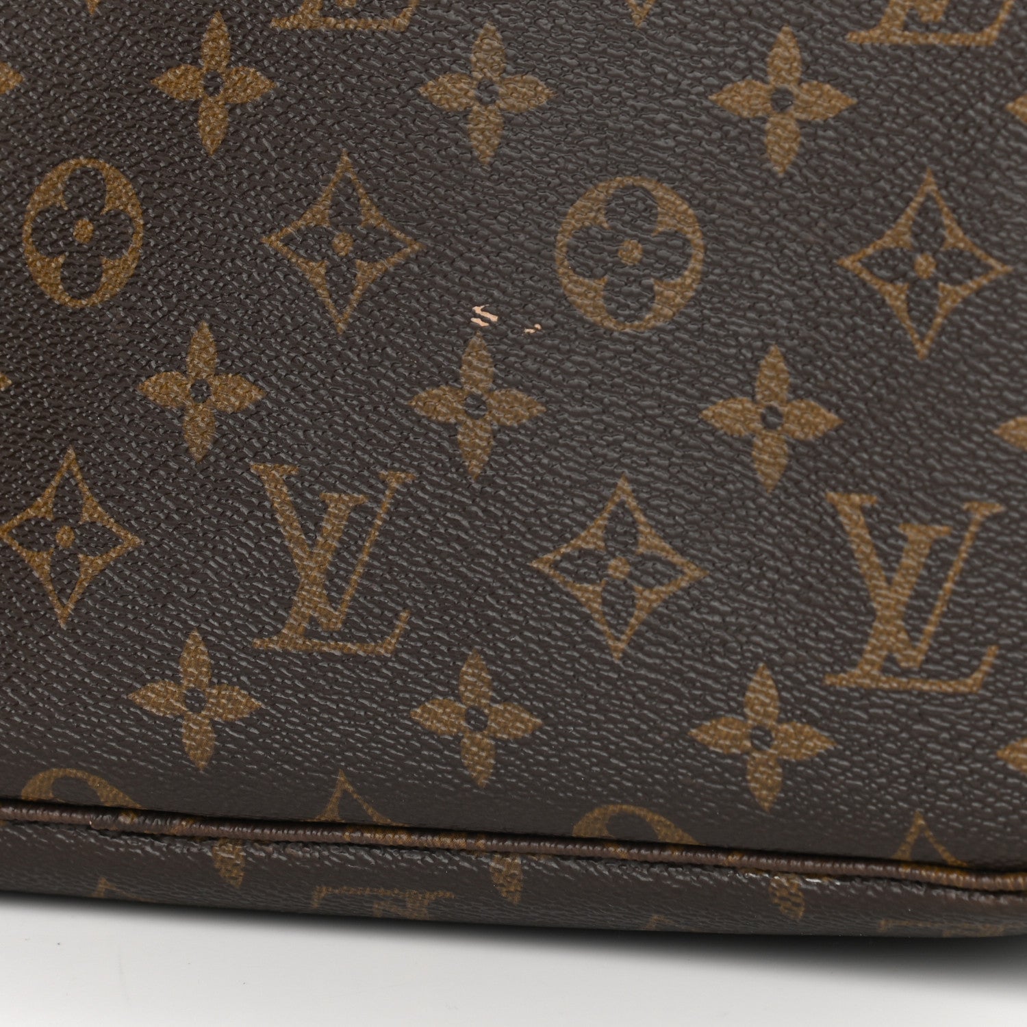 Louis Vuitton Monogram Neverfull MM 14 of 20