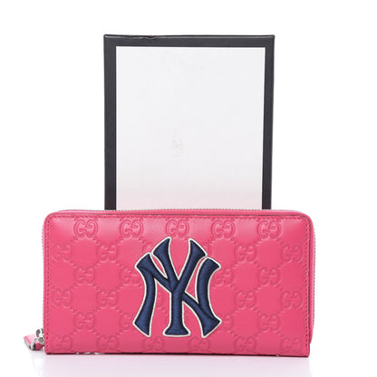 Gucci X MLB Guccissima Signature NY Yankees Embroidered Zip Around Wallet Box Pink Blue Ivory 10 of 10