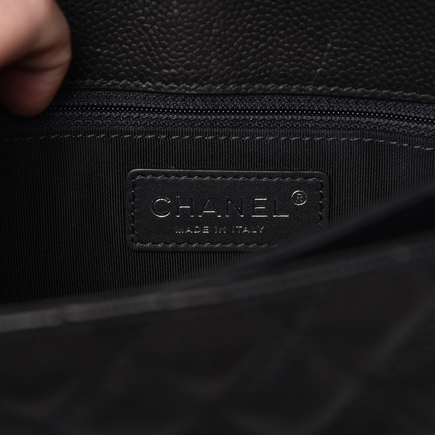 Caviar Quilted Medium Rock In Rome Single Flap Black