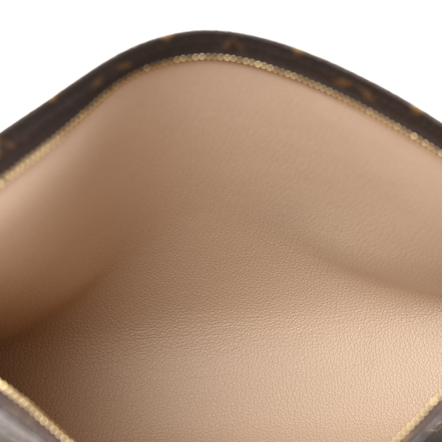Louis Vuitton Monogram Toiletry Pouch 26 5 of 7