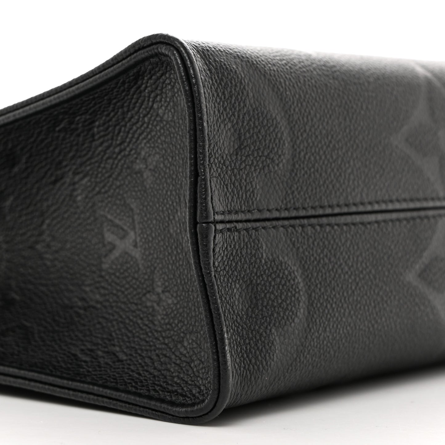 LOUIS VUITTON Empreinte Monogram Giant Onthego PM Black