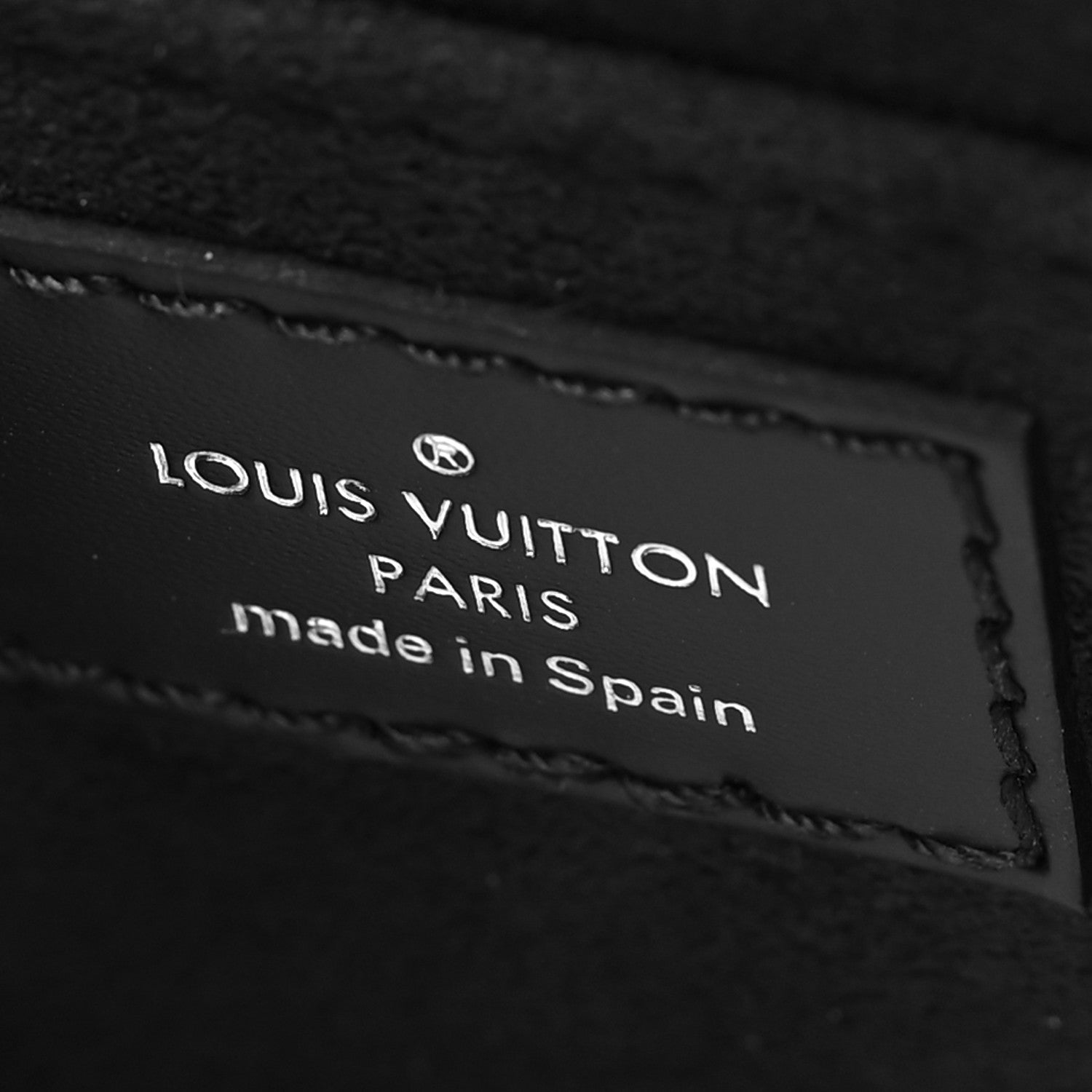 Louis Vuitton Epi Petit Sac Plat Black 6 of 10