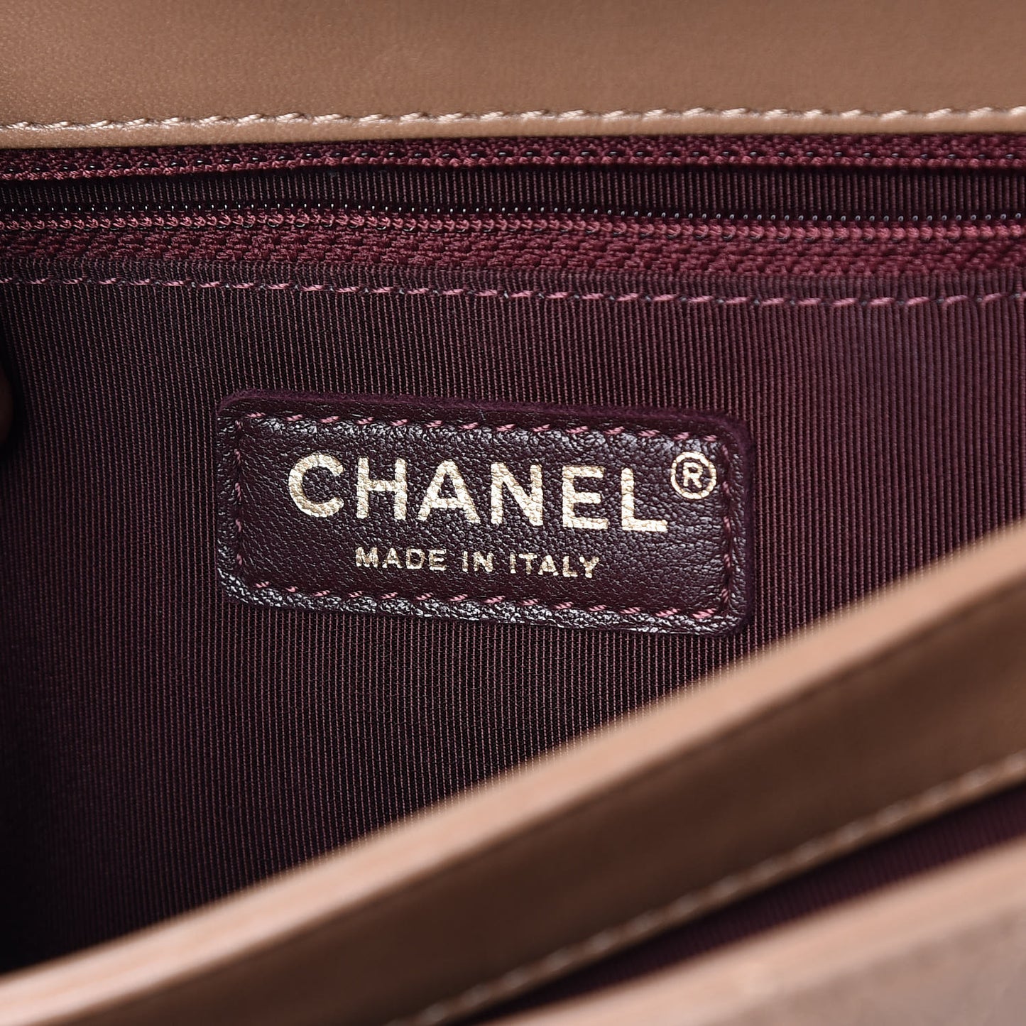 Shiny Lambskin Quilted Around The Corner Flap Beige