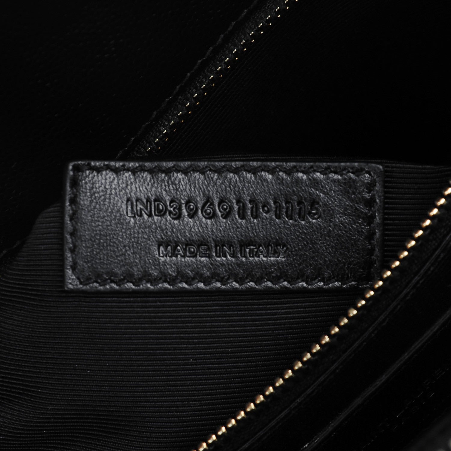 Saint Laurent Grain De Poudre Matelasse Chevron Monogram Shopping Bag Black 6 of 7