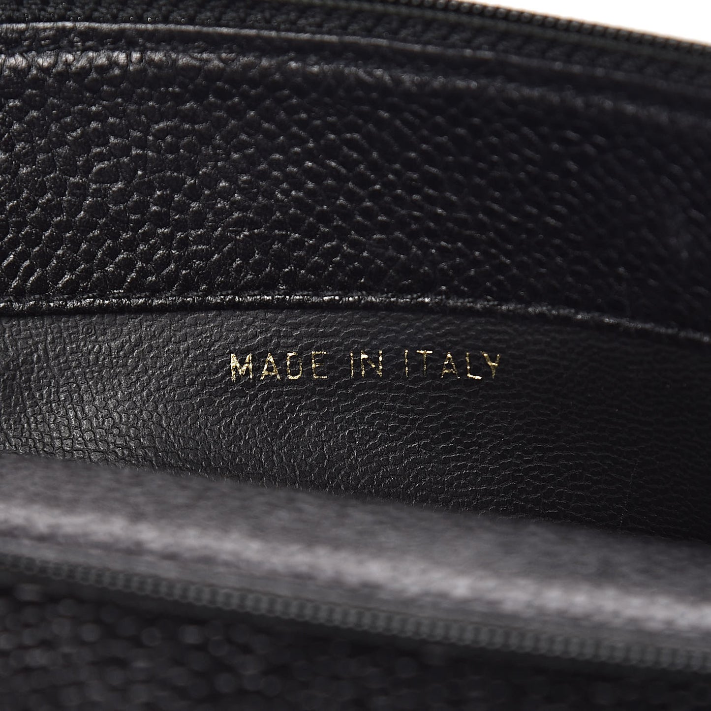 Caviar Timeless CC Flap Pouch Black
