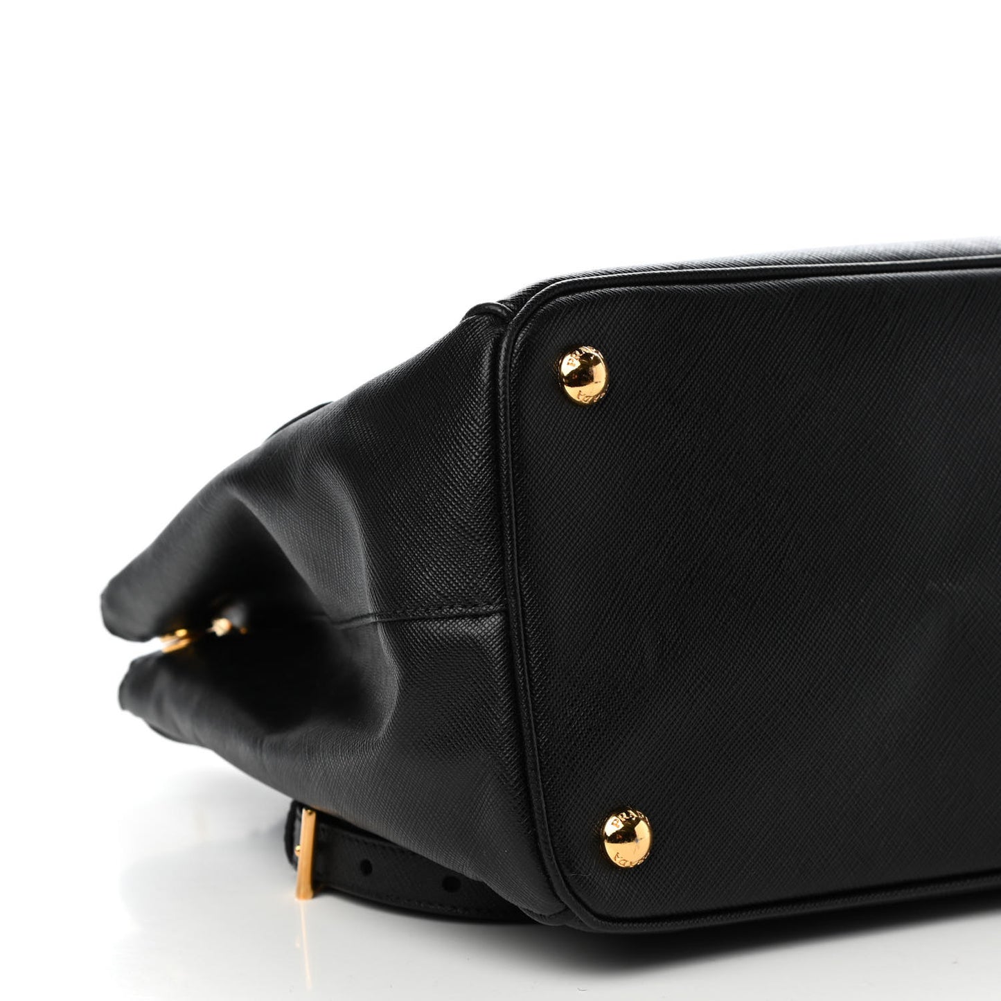 Saffiano Medium Galleria Double Zip Tote Black