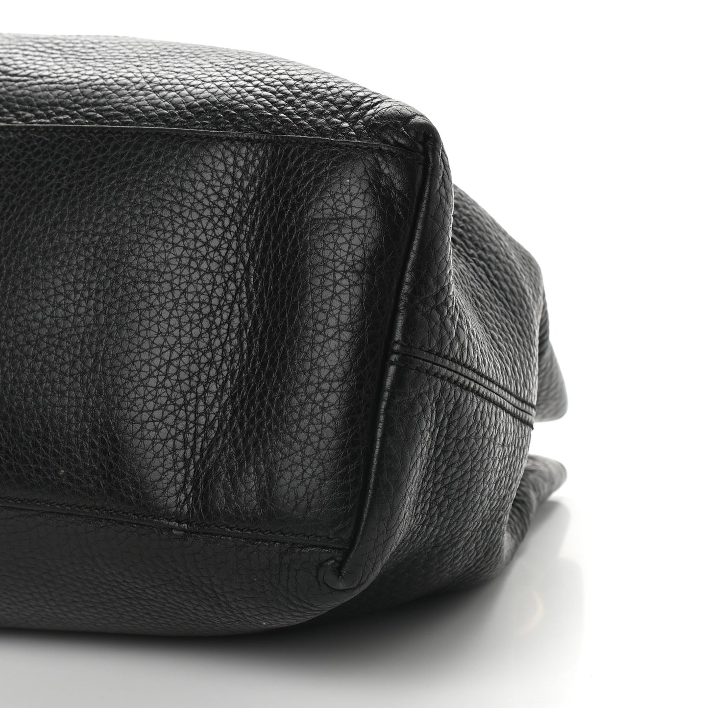 Pebbled Calfskin Medium Soho Chain Shoulder Bag Black