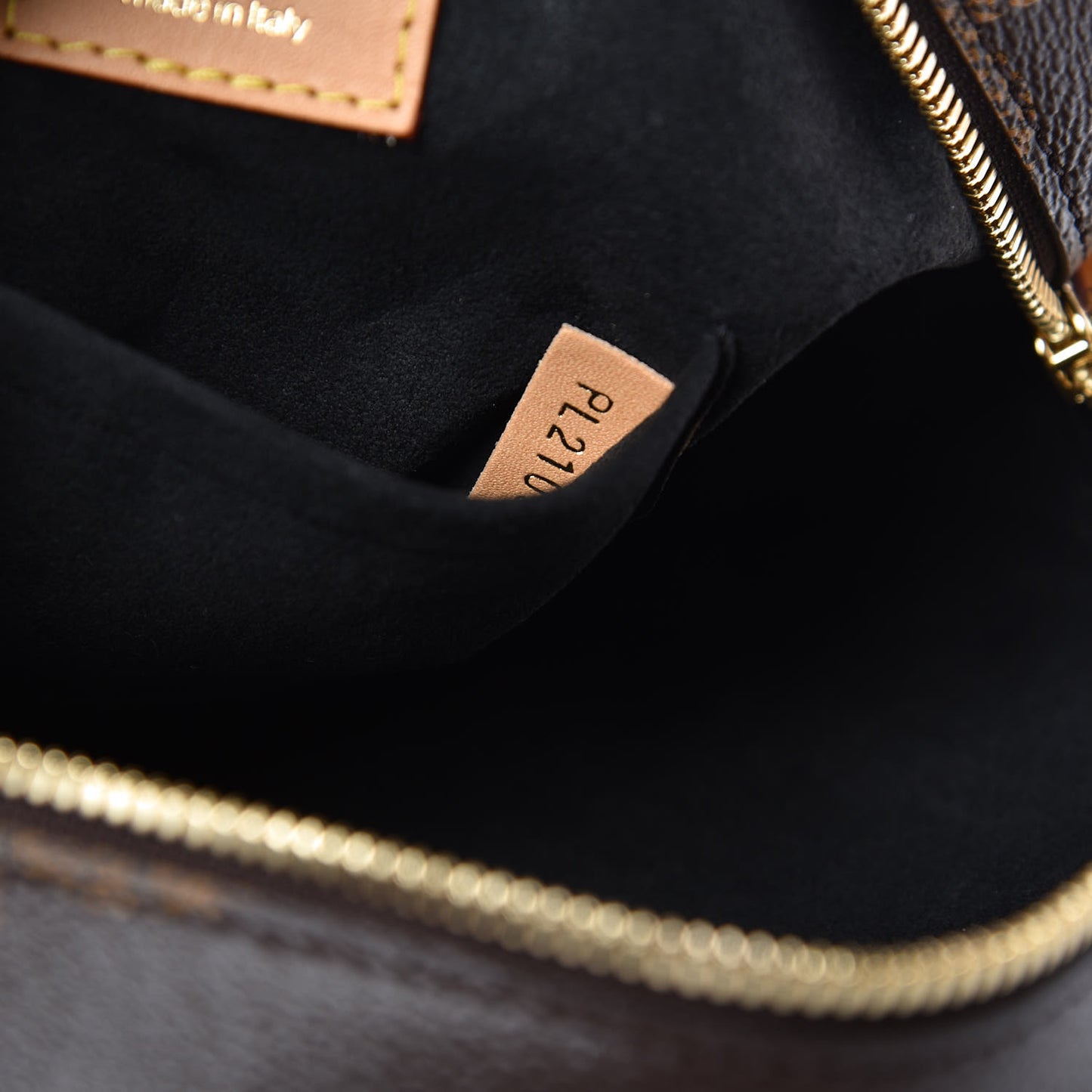Reverse Monogram Giant Boite Chapeau Souple