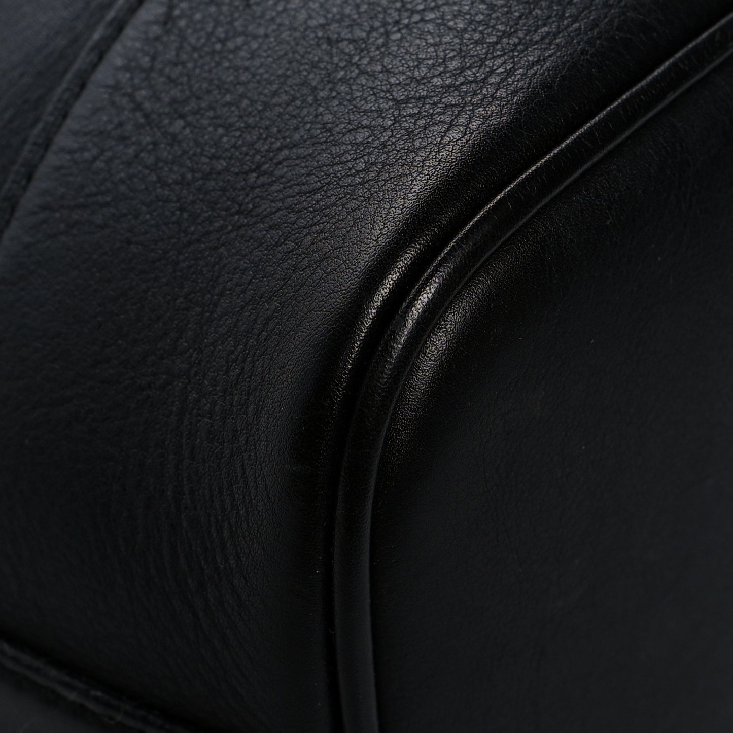 Smooth Calfskin NN14 Cuir Nuance GM Black
