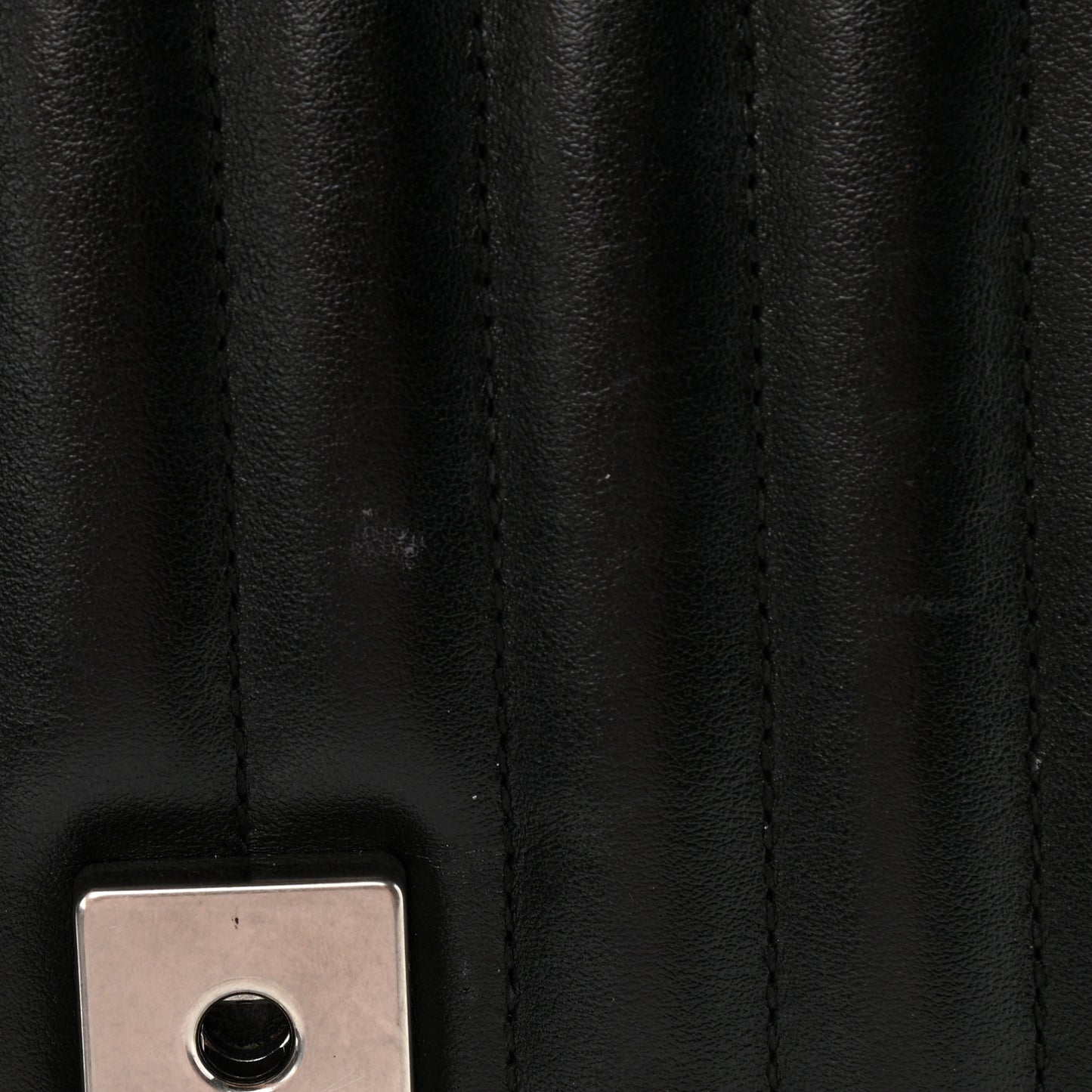 Calfskin Matelasse Aria Small GG Marmont Shoulder Bag Black