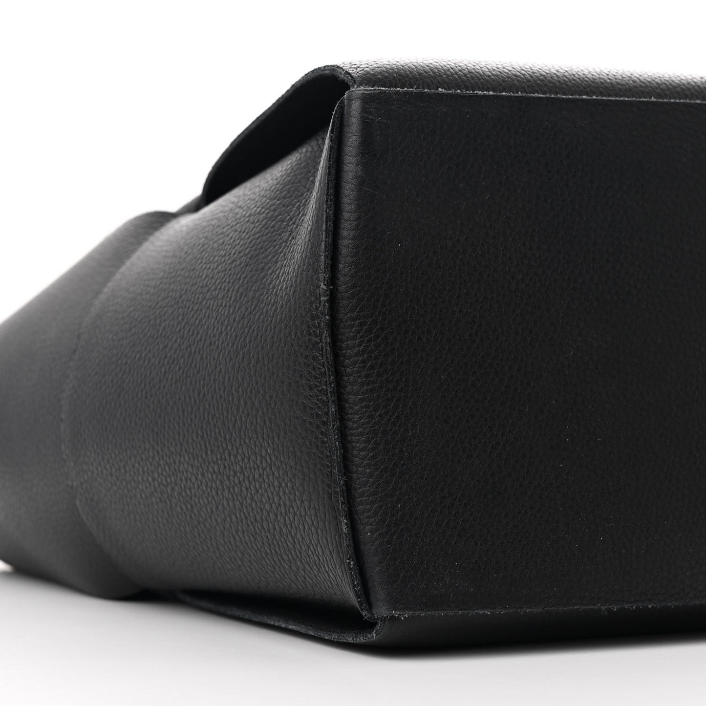 Grained Calfskin Maxi Intrecciato Arco Black