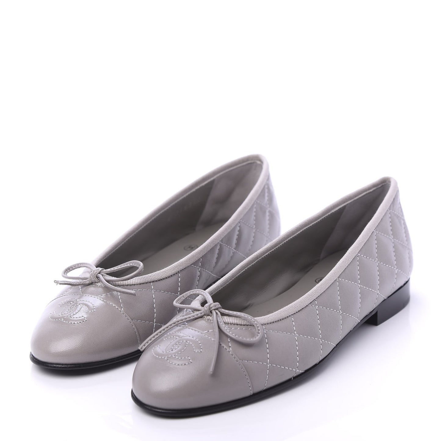 Crumpled Lambskin Quilted CC Ballerina Flats 37 Grey